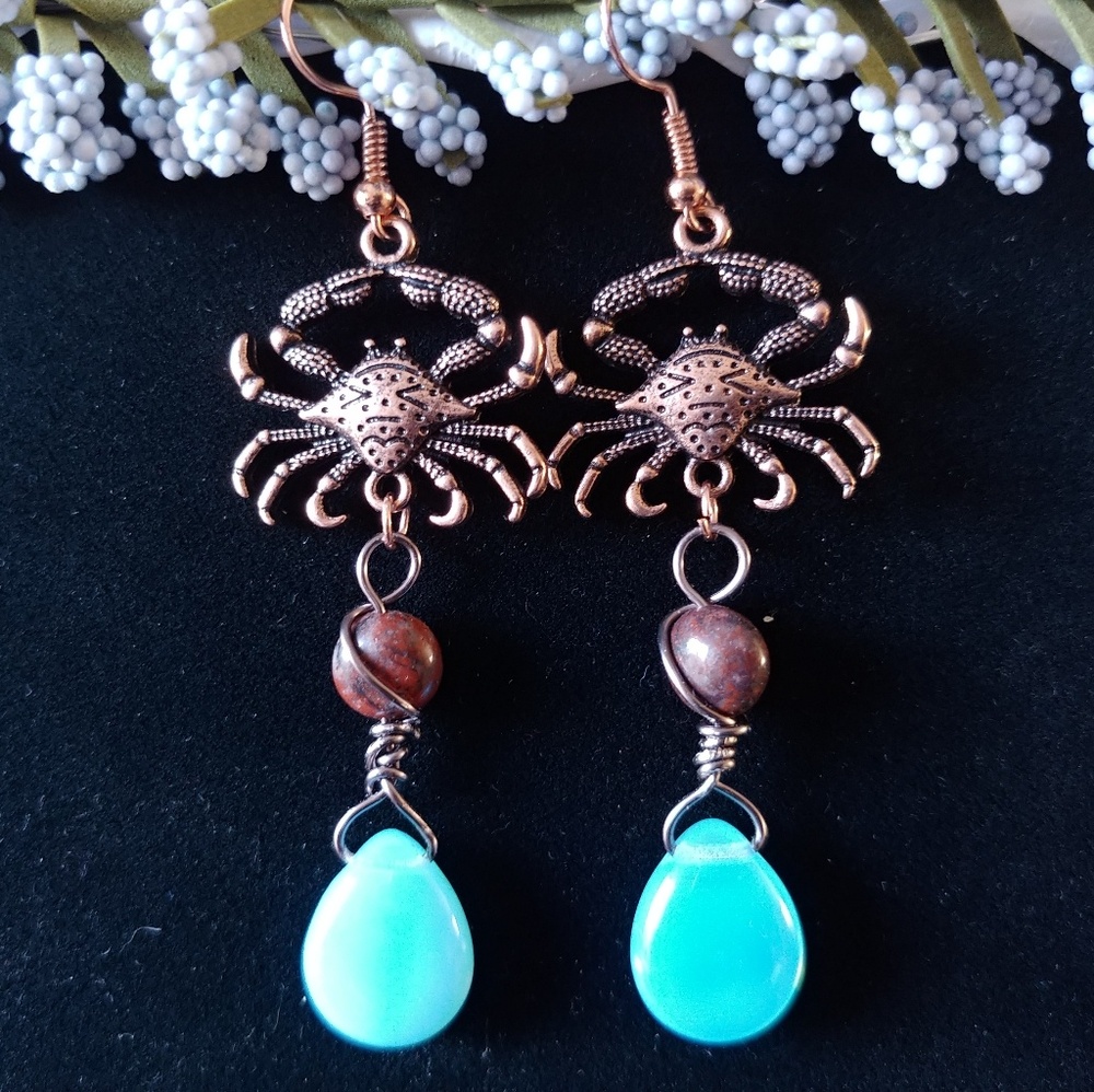 Crab wire wrapped dangle earrings